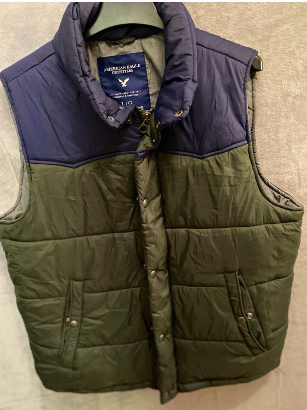 American Eagle Outfitters Men’s Large Puffer Vest Navy Blue Olive Green Vintage